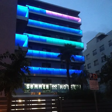 夏日酒店 卡里拉