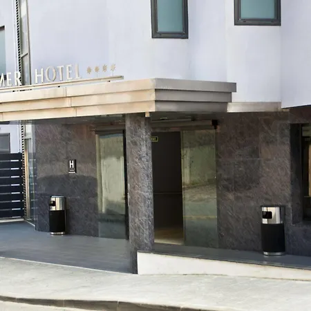 Summer Hotel