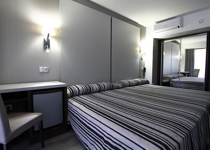 Hotell Summer 4*
